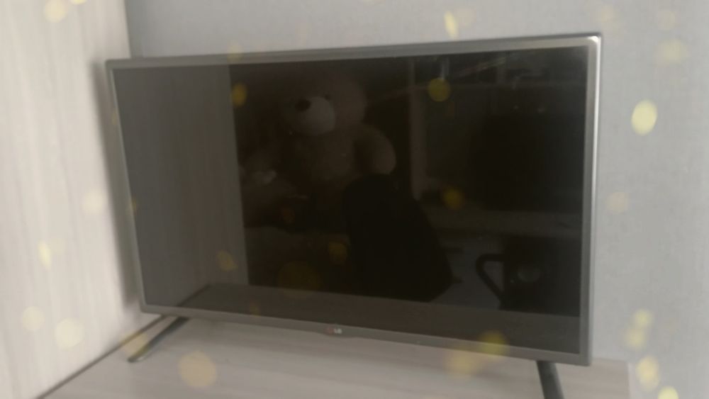 Срочно телевизор LG