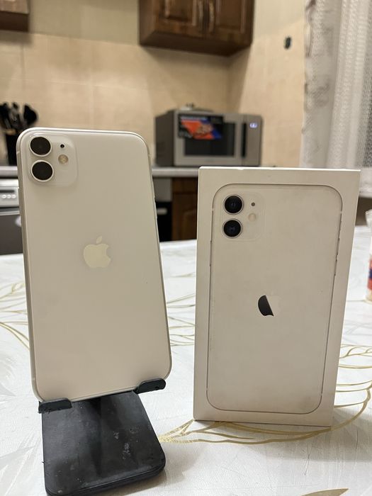 Продам Айфон (iphone) 11