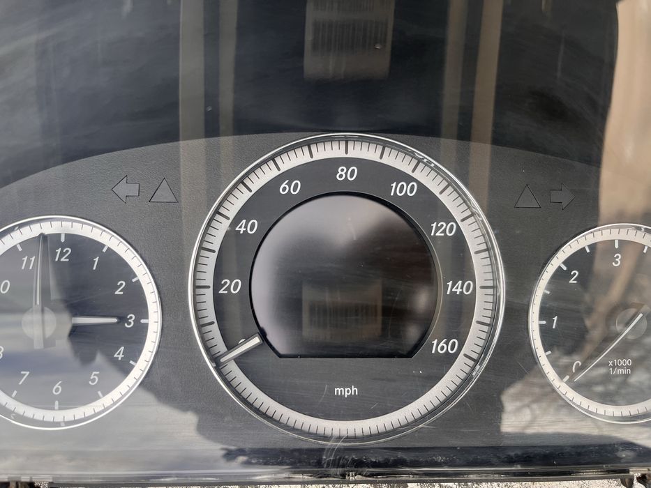 Километраж Мерцедес Е Клас W212 - Английски