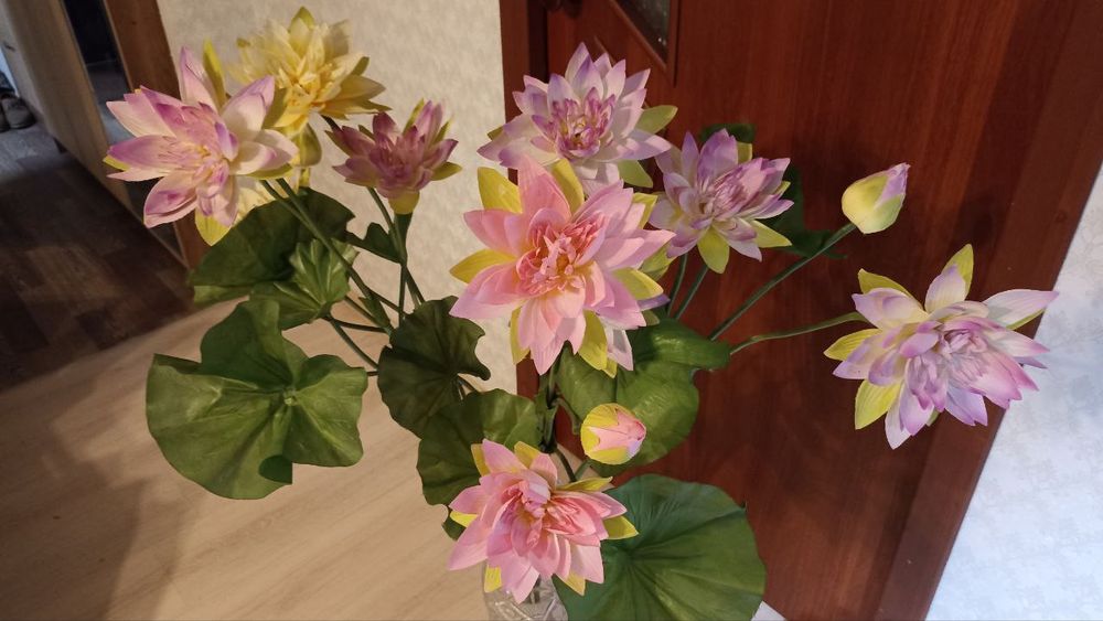 Продаются искусственные цветы