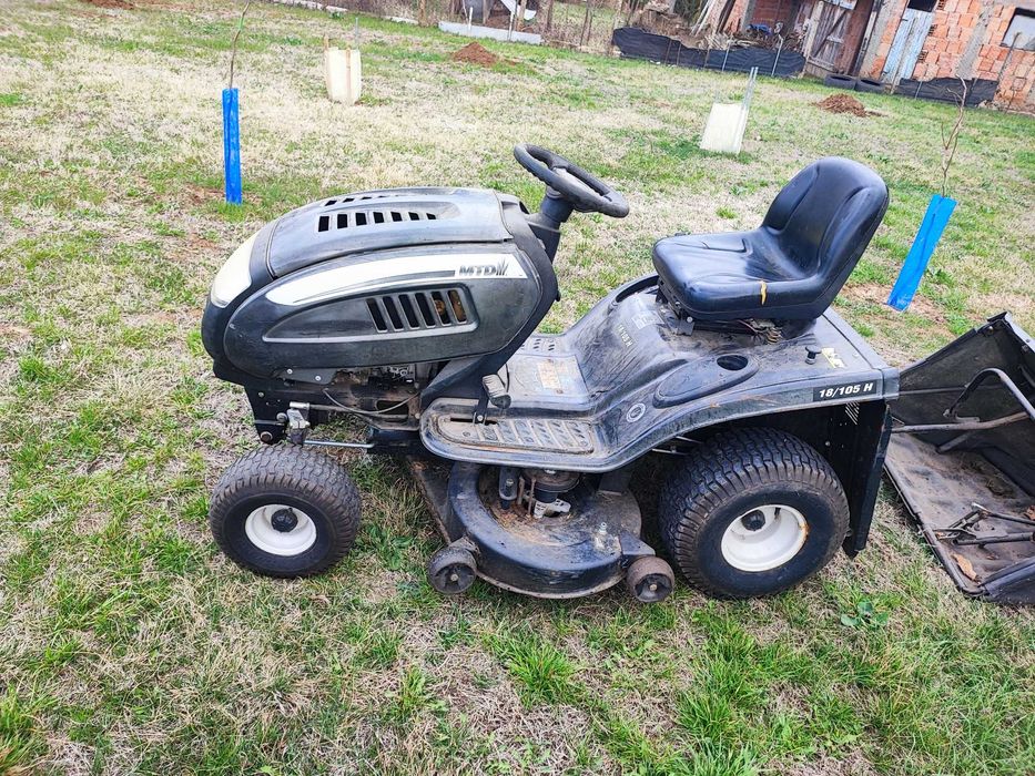 Тракторна Косачка  MTD 18 коня 105 см косилен апарат