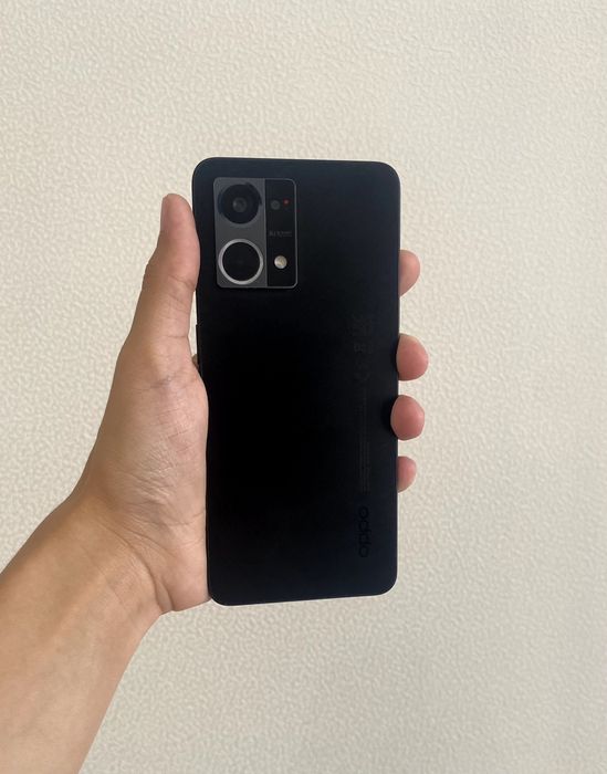 Oppo Reno 7 Телефон