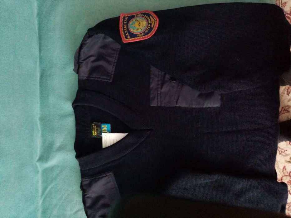 Продам белые рубашки мвд