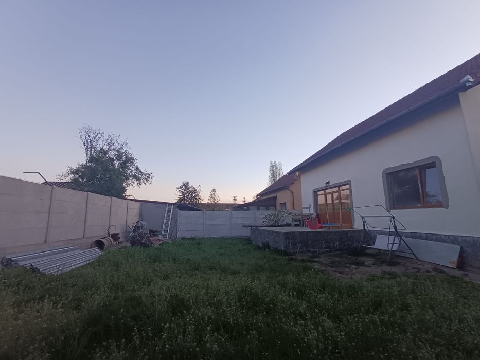 Se închiriază casa in Halchiu