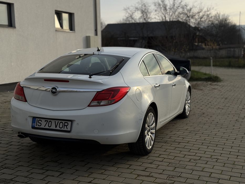 De vânzare – Opel Insignia 2.0 CDTI 2010  Full Options