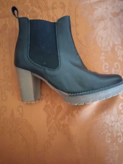 Ботинки из натуральной кожи