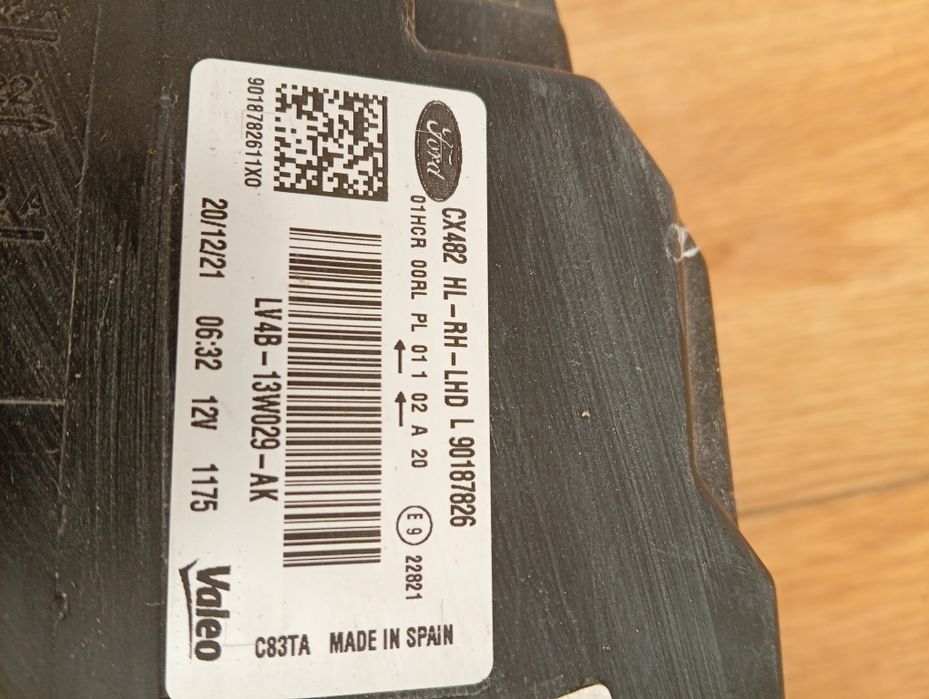 Far dreapta Ford Kuga 3  LV4B-13W029-AK/LV4B-13E016 -AH