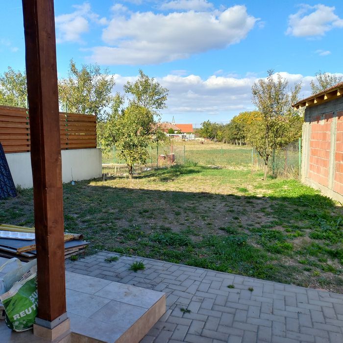 Proprietar, vind 1/2 duplex nou în Pischia