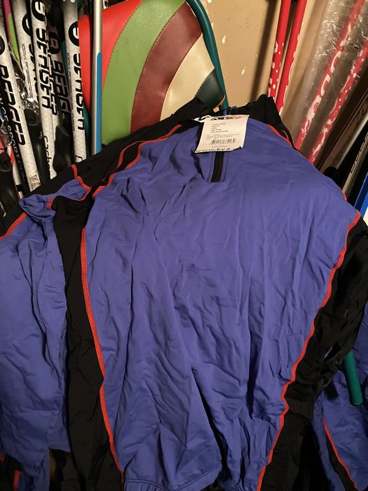 Профессиональный лыжный костюм