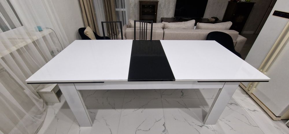 Срочно! Стол обеденный Д-1м 80см до 2м 23см, Ш-1м