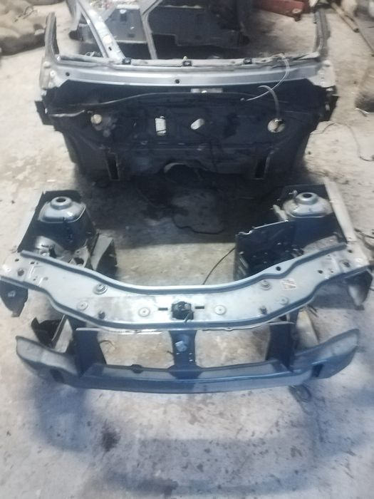 Parte Fata Lonjeroane Trager Armatura Dacia Duster