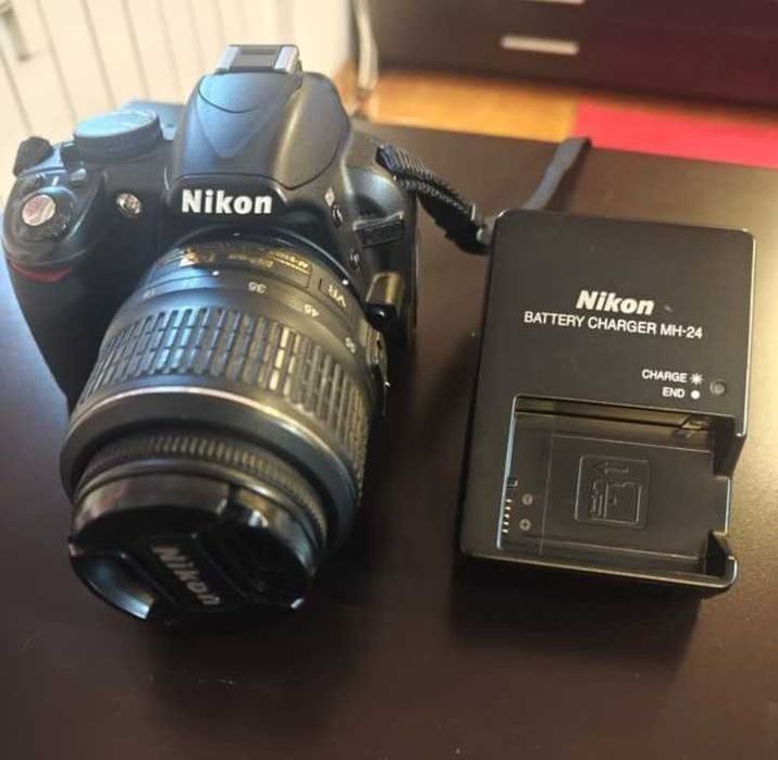 Nikon D3100 cu geanta transport