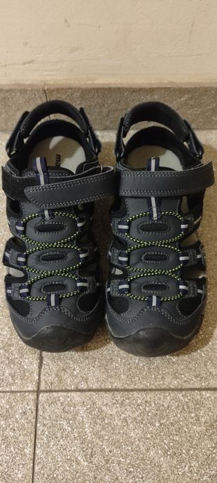 Детски сандали 38