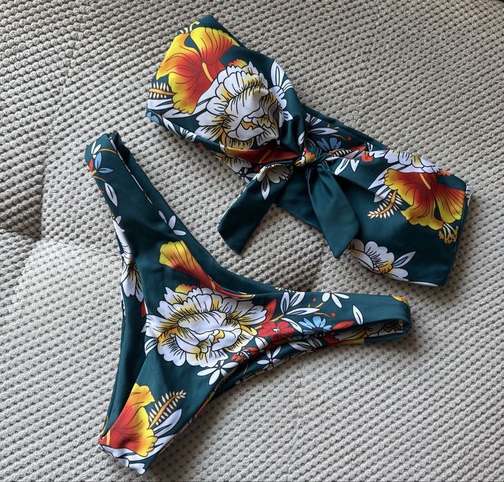 Дамски бански костюми Calvin Klein , H&M и др.