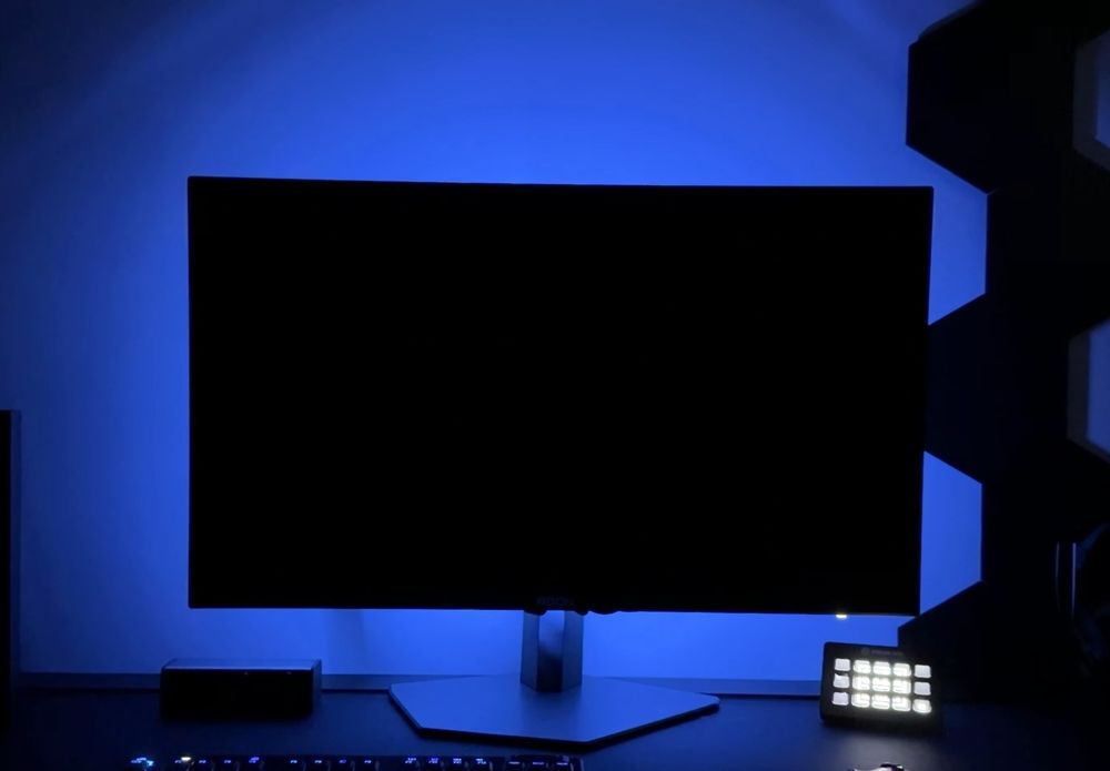 монитор 31.5 4К qd-oled 165 Hz, AOC AGON PRO AG326UD като нов