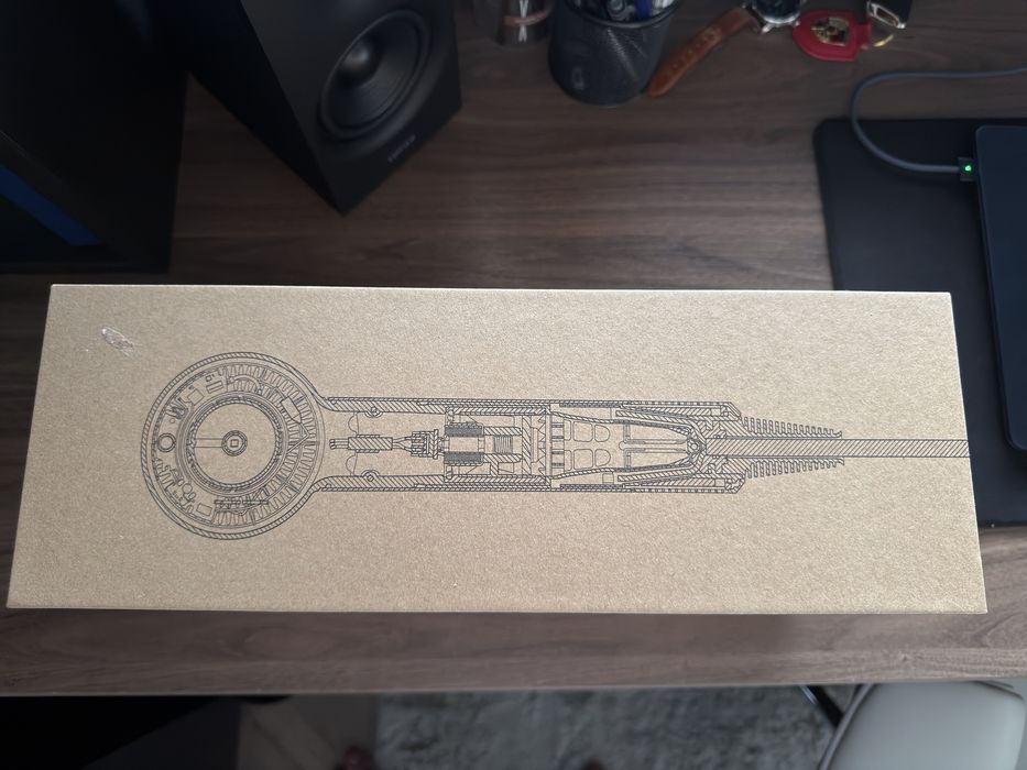 Uscator de par DYSON HD16 NOU