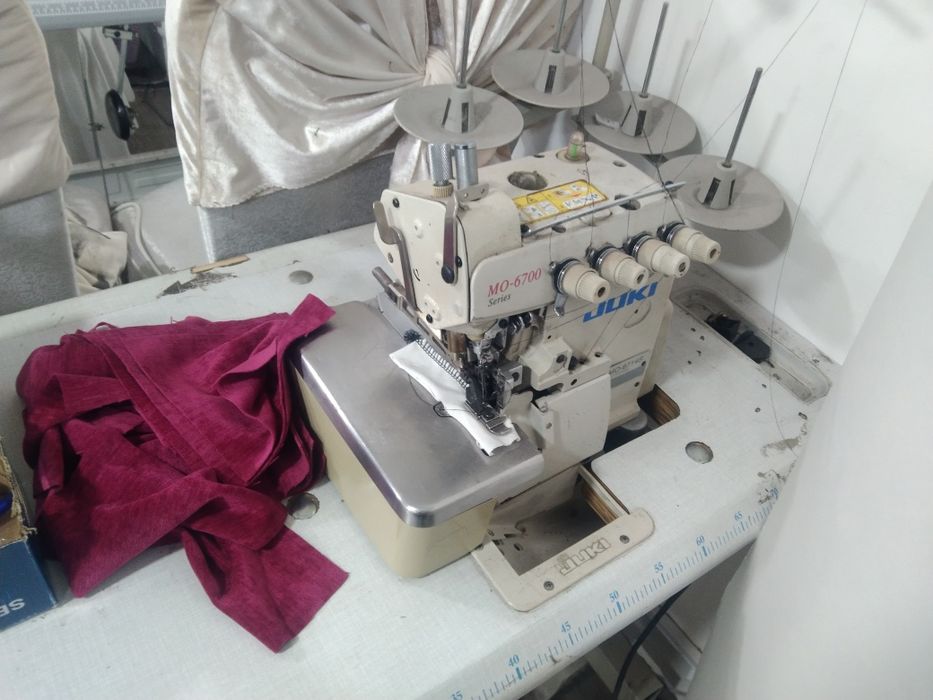 Продается швейная машина