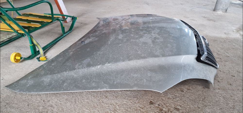 Продам капот от RX 300