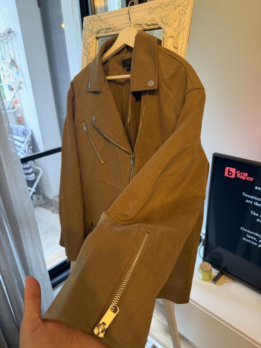 Якета и жилетка на марките Zara и Mango