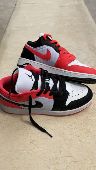 Air Jordan 1 Low GS “Mismatch Chicago”