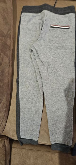 Разпродажба на детски дрехи