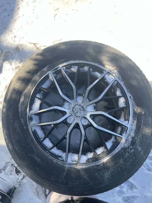 Продам  шины с дисками Hankook ventus prime 235/65R17