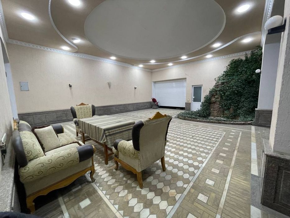 Срочно Хонобод 7 соток 10 комнаты, Сергелийский район