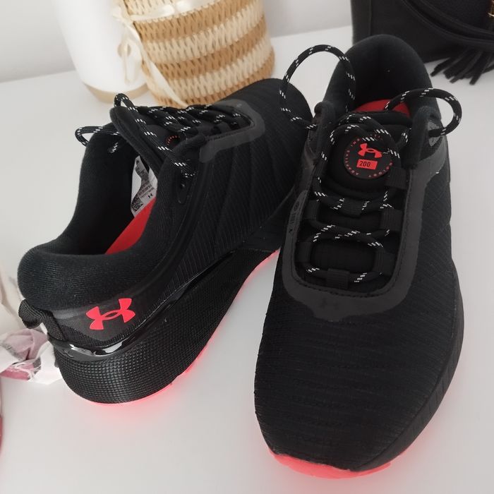 Adidași under amour