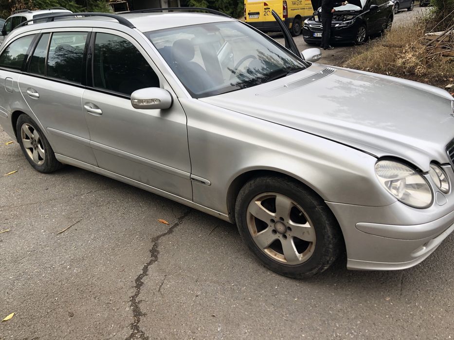 Mercedes W211 E220 на части Мерцедес