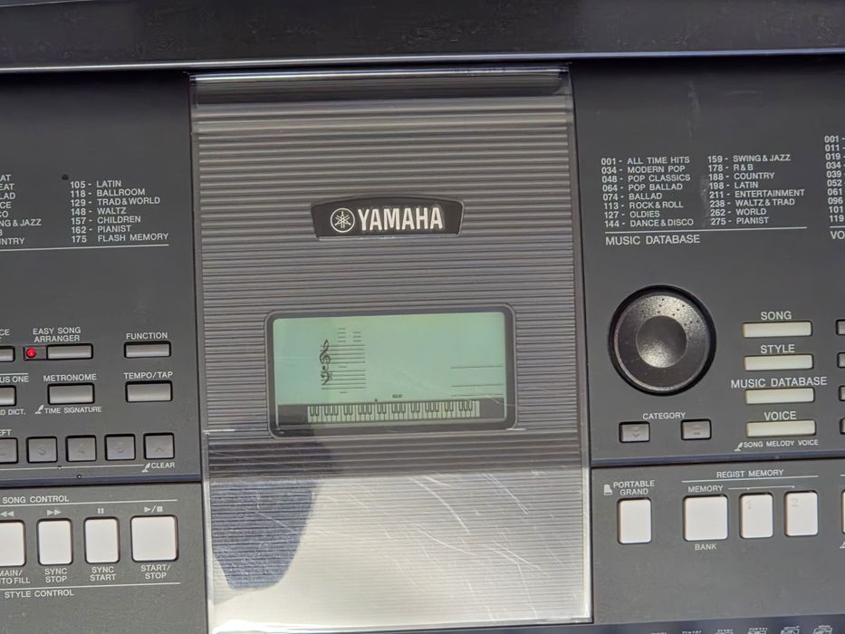 Yamaha PSR-E423.