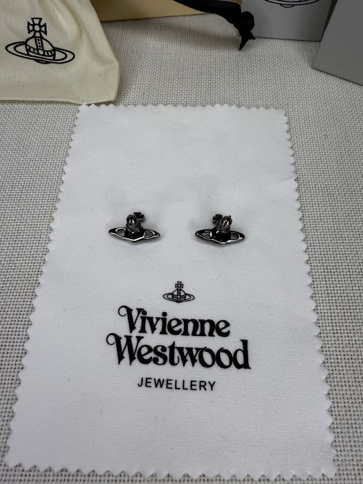 Cercei VIVIENNE Westwood ”mini bas relief”, negru