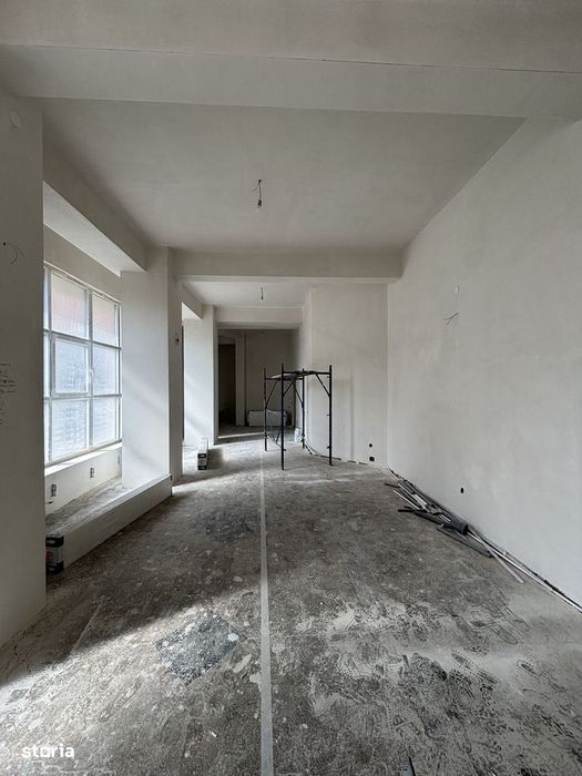 Spațiu comercial de închiriat – 196 mp – Lapus