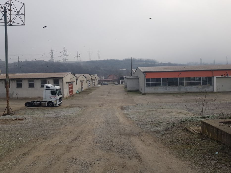 Hale industriale închiriere.