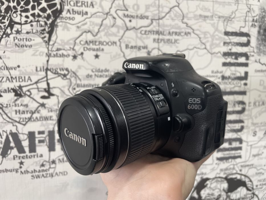 Продам Canon EOS 600D с объективом 18-55мм