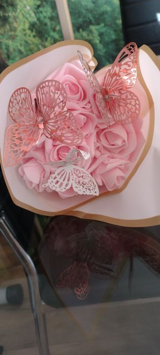 Ръчно изработени букети с рози