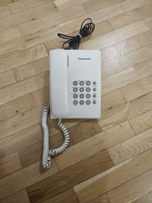 Стационарен телефон Panasonic Работи. В отлично състояние. 5 евро