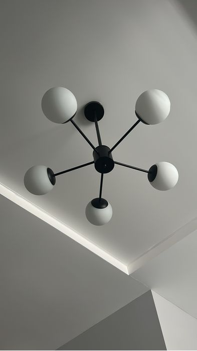 Люстра в идеальном состоянии