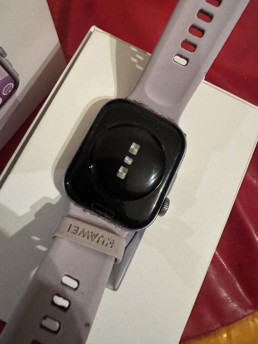 Смярт часовник/SmartWatch Huawei  Fit 3 Бартер за AppleWatch7
