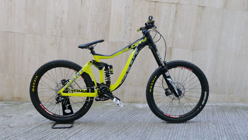 Giant Glory 2 DownHill, Boxxer RC, DT Swiss 350, FR630, XT