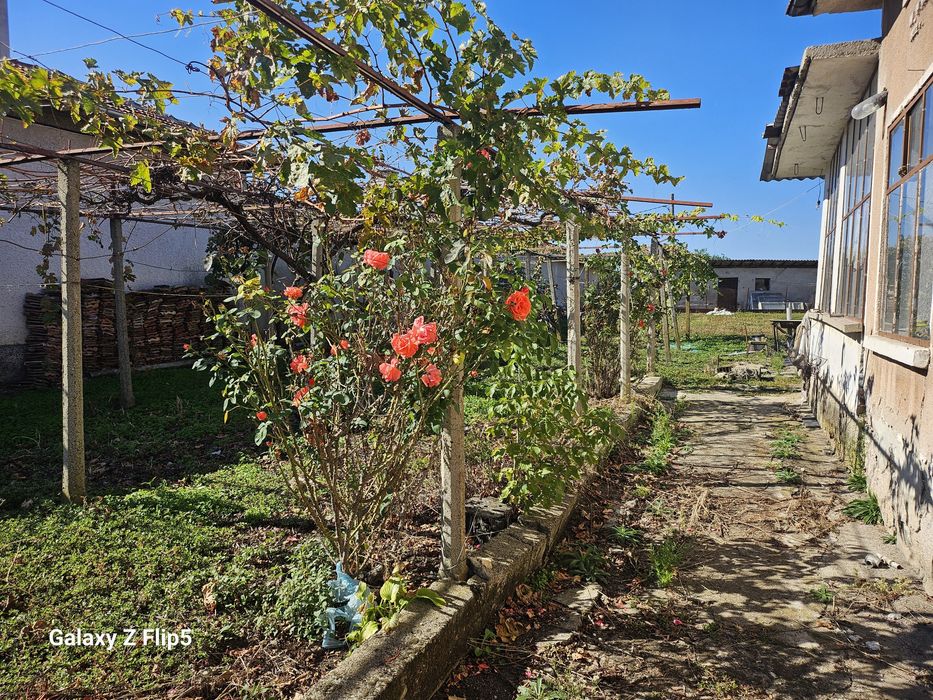 Продава се Къща в Стара Загора, Железник - изток - 940 кв.м за 27 €/кв.м - Снимка #4