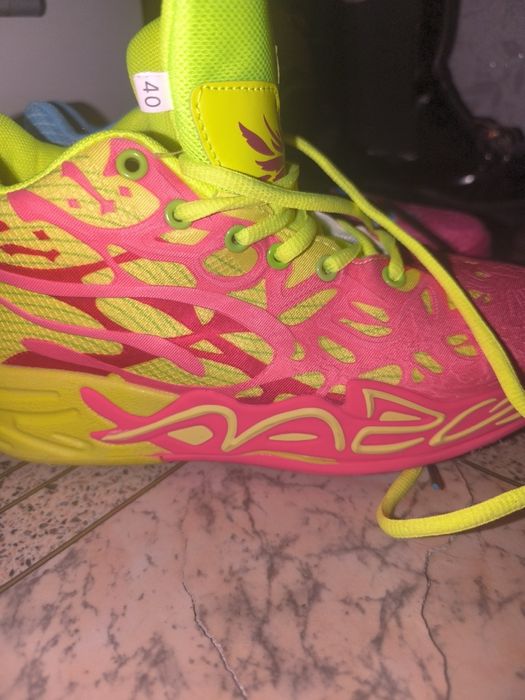 Батскетбольные кросовки