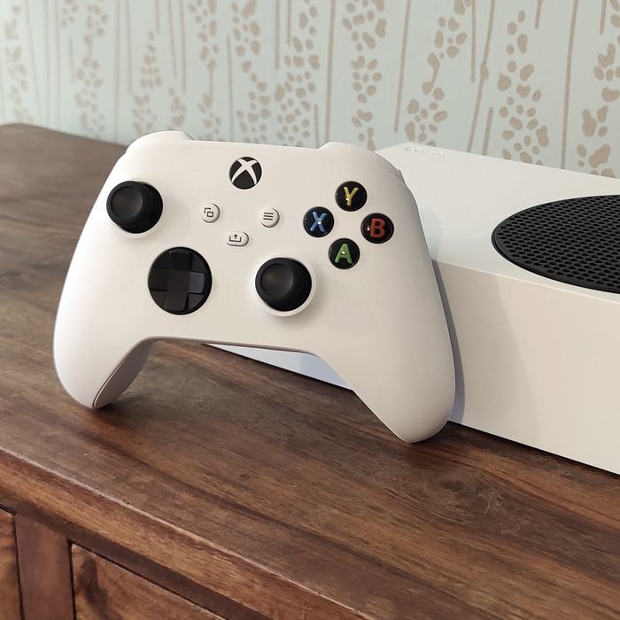 Xbox S 500GB с джойстиком