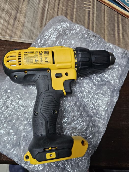 Masina de gaurit si insurubat ( Bormasina) Dewalt dcd 771