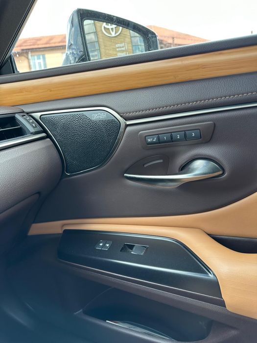 Lexus ES Lexus ES 300h LUXURY Hybrid