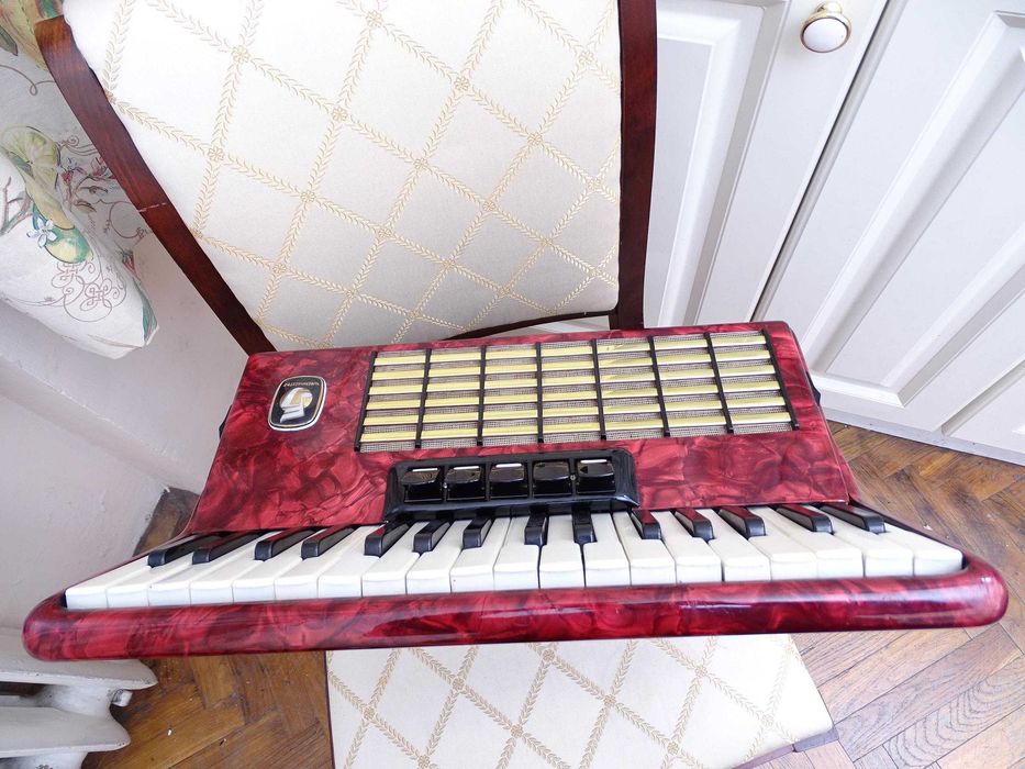 Акордеон Велтмайстер Стела 60 баса