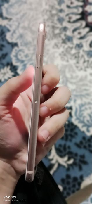 Iphone 8 srochna sotiladi