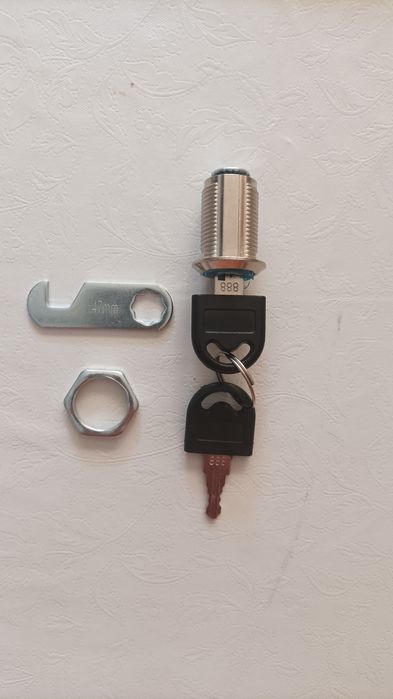 Ключалки за Вендинг Машини и адаптори