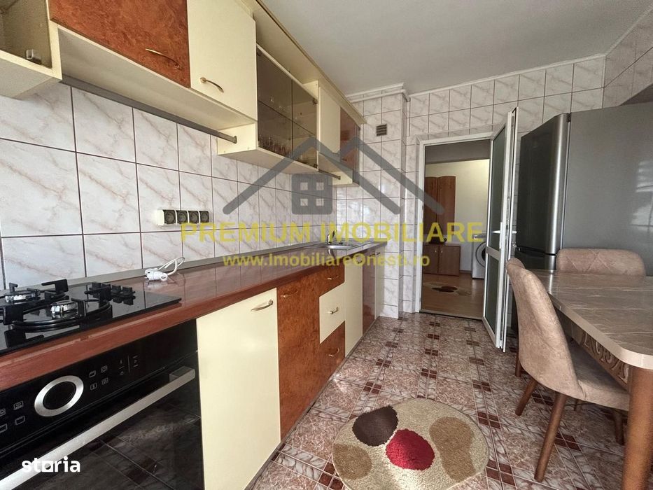 Apartament 2 camere de vânzare zona de jos, Onesti