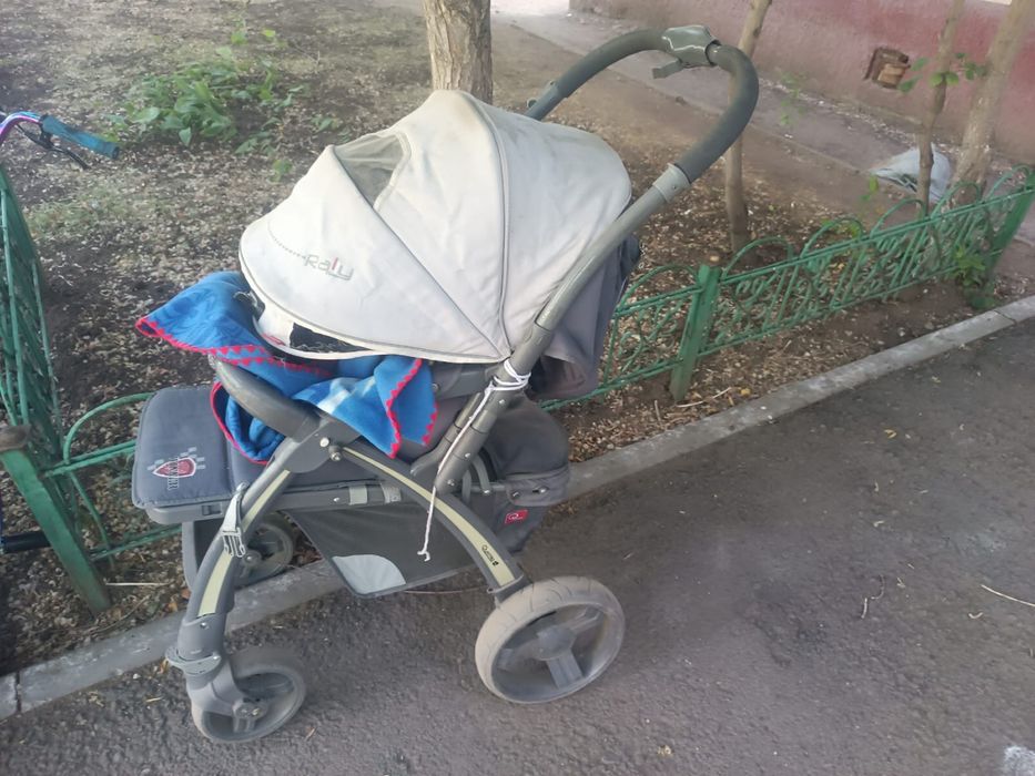 Продам детскую коляску