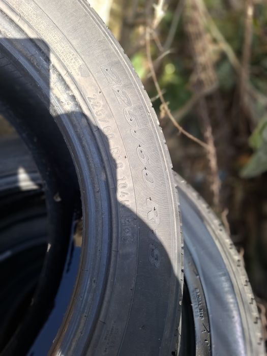 Vand 2 anvelope 225 60 18 preli de iarna bune